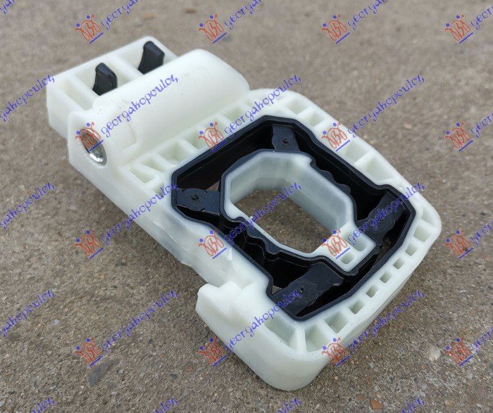 SINA ZADNJEG BRANIKA PLASTICNA (G30/SEDAN) (M-SPORT)