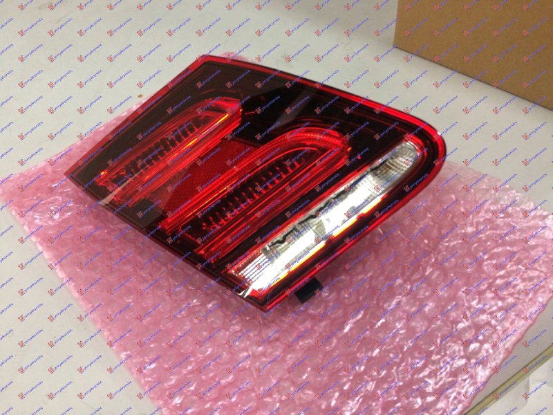 STOP LAMPA UNUTRASNJA CELA LED (CRNO KUCISTE) (ULO)